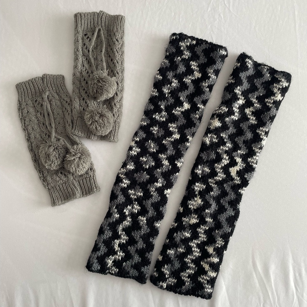 Kohl’s Knit Leg Warmers Bundle Gray Pom Pom & Black White Houndstooth